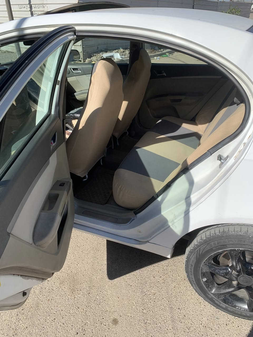 السلام عليكم ام كراند 13 كير ومحرك خير من الله  حداديه جديد مشط جديد بور جديد تخم تاير جديد السياره مال بيت بسم والدتي تحويل ثاني يوم رقم واسط الدولي سنويه 30 
بيها الاهلالات معمر فقط 
تبريد بي ليك  
مكان  السيارة بغداد 
السعر 52 وبيها مجال 

***********
