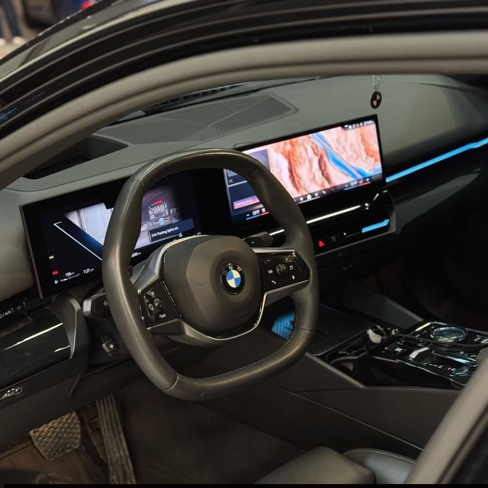 BMW 530i LUXURY LINE 2024 
Engine: V4 20-Turbo 🔥 
رقم کاتي
ماشي 41 الف
کلین تایتل// بدون صبغ 💎
دەعاعي ب دعامي شرط 💯
وارد امریکي 🇺🇸 
سعر 418 ورقة قفل
📍مکان سیارة اربیل 
360 درجة کامیرە حەساس رادار, شغال, داتاشوو, سلایت, HARMAN KARDON 
~~~~~~~~~~
0751-2004-377
0772-818-6453
~~~~~~~~~~
BMW 530i LUXURY LINE 2024
Engine: V4 20-Turbo 🔥 
ژمارە کاتی 
41 هزار روشتووە 
کلین تایتل// بێ بویاغ 💎 
دەعامی بۆ دەعامی بە شەرت 💯
نرخ 418 ورقە قفل
📍شوێن هەولێر 
360 دەرجە کامیرە حەساس رادار, شەغال, داتاشوو, سلایت ... أربيل, العراق


**إذا كنت صاحب هذا الإعلان وتريد حذفه لأي سبب، رجاءا أرسل رسالة إلى الدعم الفني**