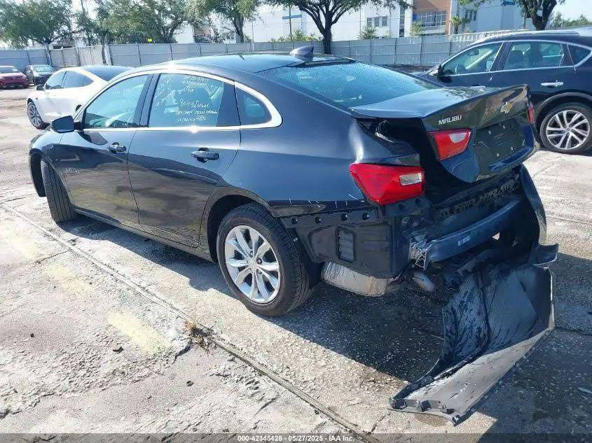 سلام عليكم ماليبو موديل 2023 سياره جديده ونضيفه اربيل بسمي شرط تحويل حادث كلش بصيط فوك بكلايت الخلفي وراجع بارد بدون ايرباك سياره سعره 132الون نفطي ***********
