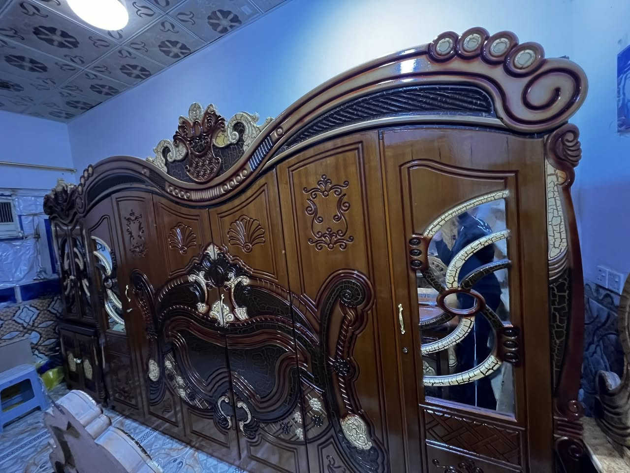 غرفه نجاره تسكام ام السته جديده كلش زلغ مابيه سعر 750 نهايته عنوان سوك الشيوخ حي العسكري رقم ***********@إشارة
