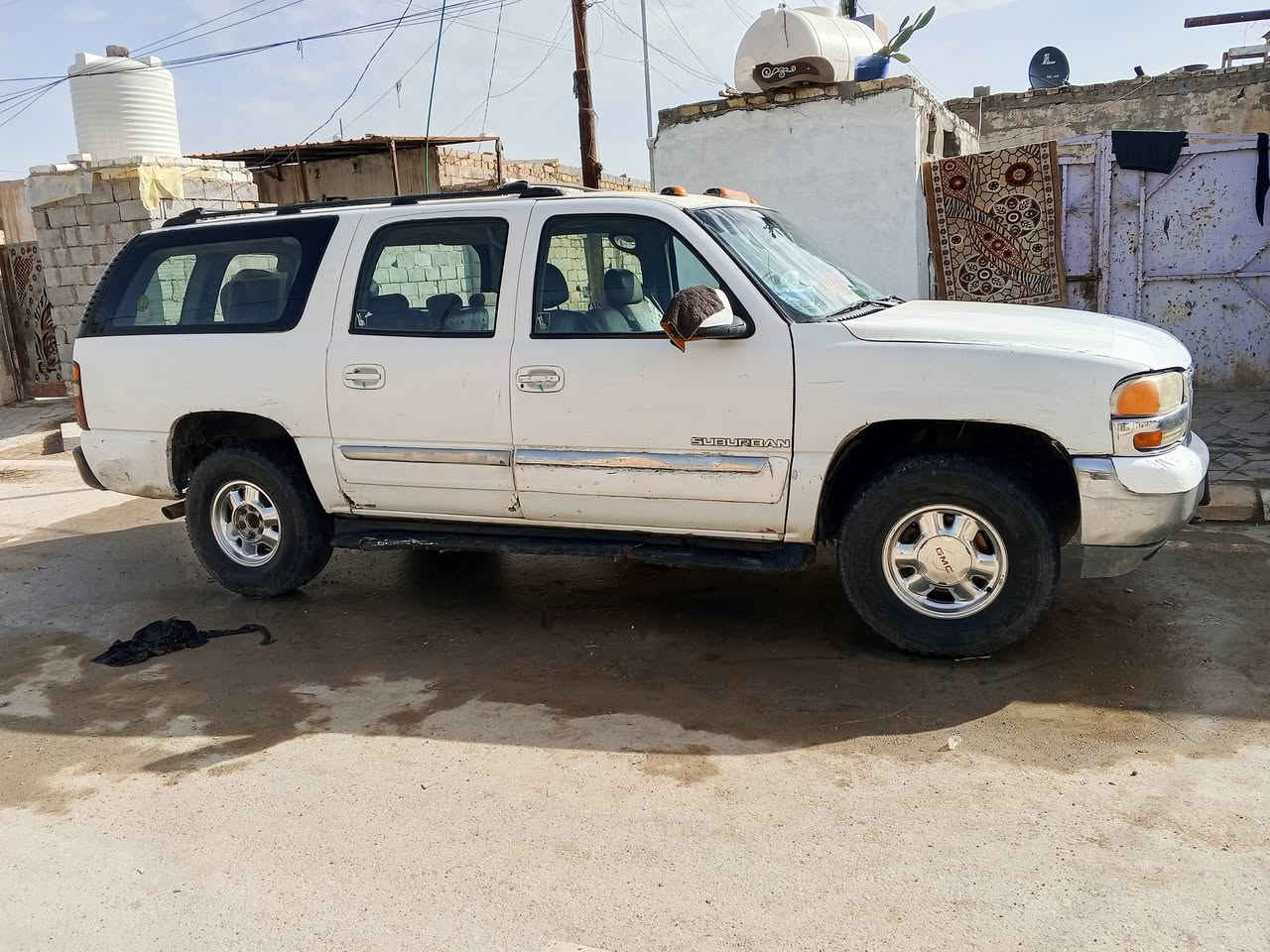 سلام عليكم جمسي تاهو اللبيع جاهزة 2001 *********** مكان سياره كوت
