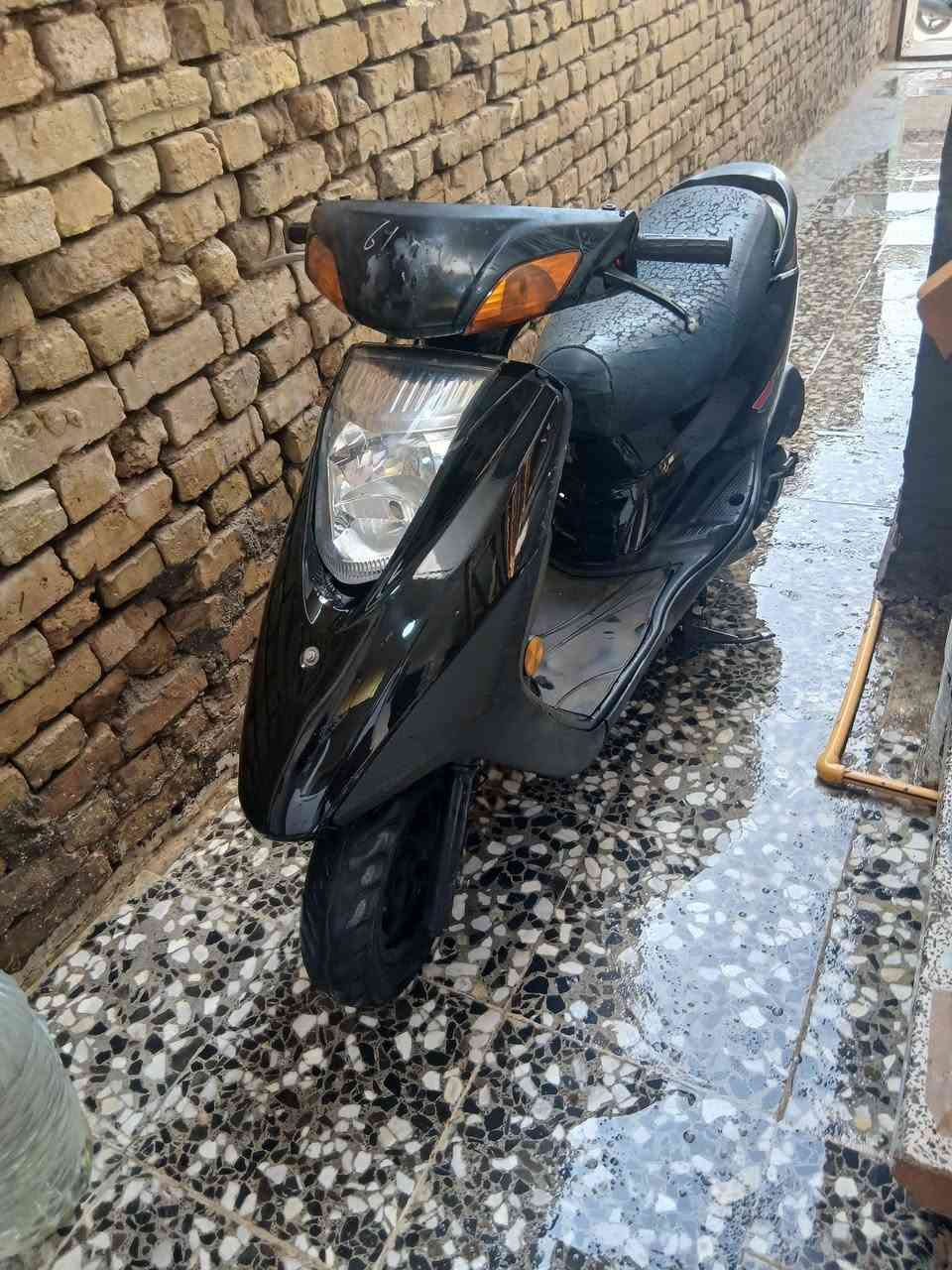 السلام عليكم دراجة ابريز للبيع الدراجة طافية لئن جانت متروكة السعر250وبيه مجال بسيط المكان مدينة الصدر الرقم***********
