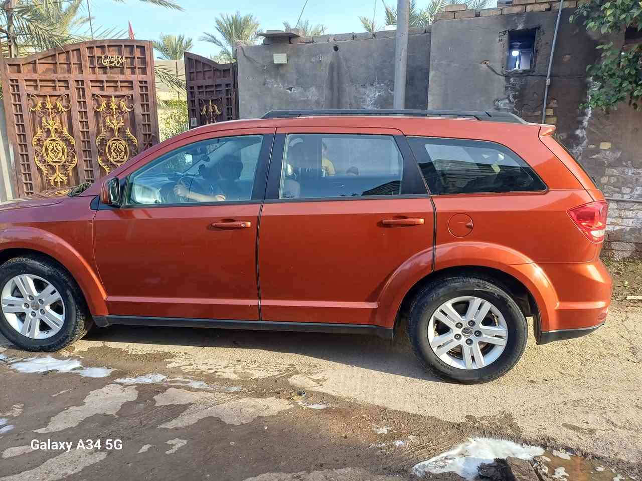 دودج جورني موديل 2012 ماكينه 2400
سبعه راكب رقم بابل انكليزي سنويه وهزه جديده 2026 
اربعه سلندر ثلاث قطع تبريد تحكم ستيرن ثلاث بصمات
بدون قطره صبغ صور الحادث والسونار موجوده 
 السعر ١٢٠ وبيه مجال
 المكان بابل ***********
