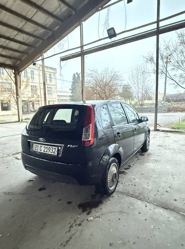 فۆرد فیگۆ ٢٠١٥ی شەریکەی نیڤا
سەنەوی تا ٢٠٢٨
یەک بست بۆیاخ و لە چەند شوێنێکەوە ساردی هەیە، بێ کاڵبوونەوەیە
ئێرباگی نەتەقیوە
گێڕ و مەکینە بە شەرت
٢ جام کارەبا
٤ تایەی تازەی لەسەرە
حاسەی پشتەوەی بۆ دانراوە
جامی دواوە هیتەر
یەک دەنک مەسرەفی نییە هەموو گیانی بە شەرت
١٤١،٥٠٠کم ڕۆشتووە
٩٠ گەڵا و مەجالێکی کەم
ئاسیا: ***********
کۆڕەک: *********** السليمانية, العراق
