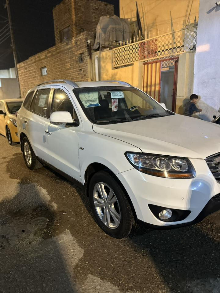 سنتافي 2011 ادوات ادوات كصه كاز السياره فول مواصفات 
7راكب تحكم استيرن جهتين بصمه تشغيل بصمه بيبان 3بصمات
نظام اسكورت قفل سرعه ثلاجه بالفرس تبريد خلفي امامي
نظام ايكو اقتصادي دواخل جلد مري شفط مرقم انكليزي شمالي
السعر67ورقه وبيها مجال كلش بصيط حق الجيه 
مكان السياره ميسان لاستفسار الاتصال *********** علمن السياره احله من الصور ودخول جديد
