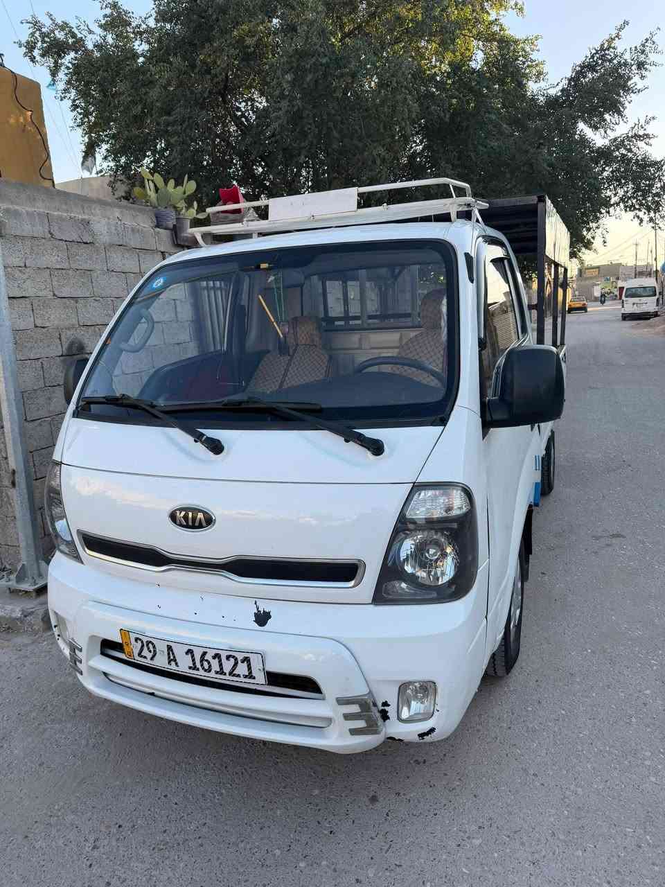 سلام عليكم سياره موديل 13كفاله
رقم سياره واصط #السعر 93بيه مجال 

***********
