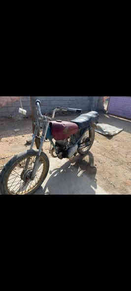 السلام عليكم
دراجه إيراني ادوات  لبيع مكاني كرمه بني سعيد 
السعر 115 الف 
حالين الدراجه طافي عوزه فقط كابريته  الشراي يتصل عليه*********** ناصرية
