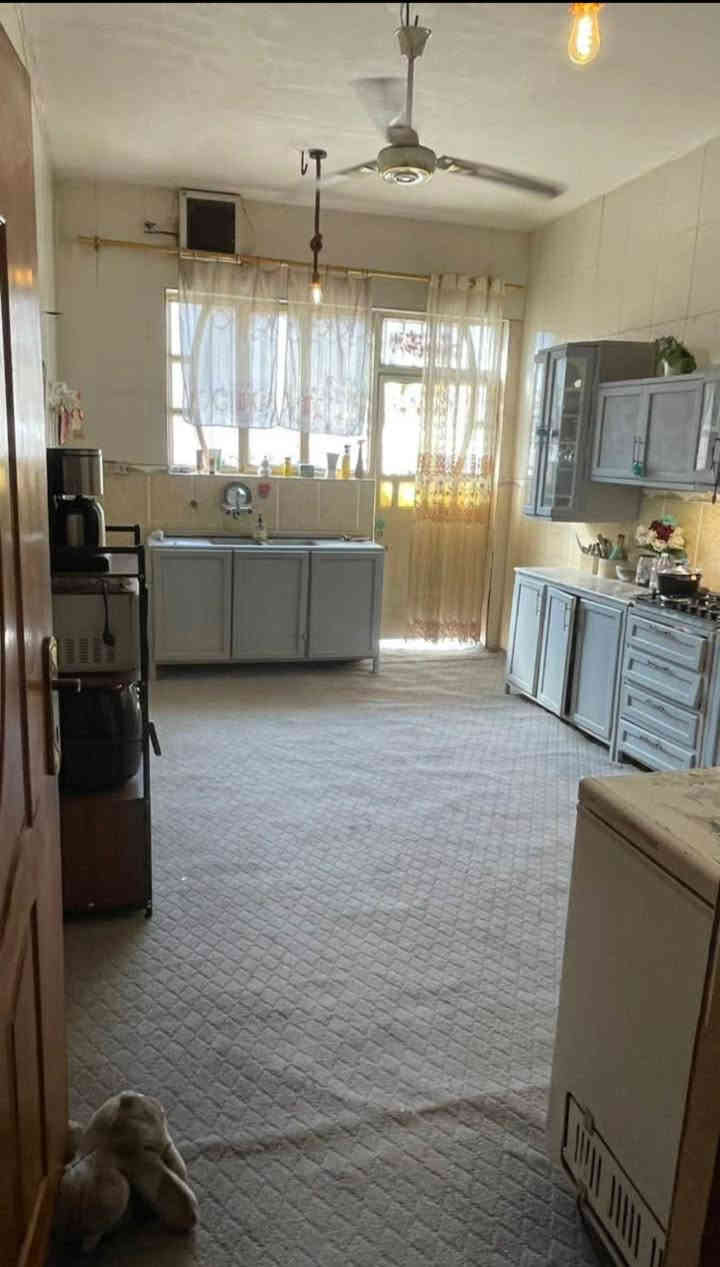 سلام عليكم. ♦
ملاحضه سعر ل 70 متر ب 80 مليون بهيج مكان 
اخوان البيت تم عرضه مره اخرئ السبب لمشتري منتضر قطعته تنباع. وتم نشر البيت مره اخرئ.راعي البيت مستعجل ع بيع
......................
عرض🔥
📍متوفر منزل طابقين مساحه (155متر) (سند 25)
حي الحوراء عمود ٣٧
 بظهر الشارع العام مباشرة
📍البيت صاير جهة حي الزهراء مقابل حي العباس 
خدمات كامله البيت مرتب بلنسبه لسعره قليل.  كما موضح بل صوره
 صاحب المنزل مستعجل ع بيعه
(السعر. 86 مليون. )🔥 البيت مو سعره لاكن مستعجلين ع بيع
وتساب*********** 
اتصل. ***********
