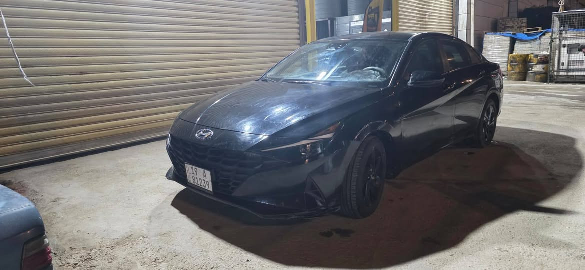 النترا موديل 23 اسود وارد امريكي طختها كان ملغ امامي وباب سائق الدوسه الجو الباب فقط رقم كربلاء تحويل ثاني يوم 
***********
