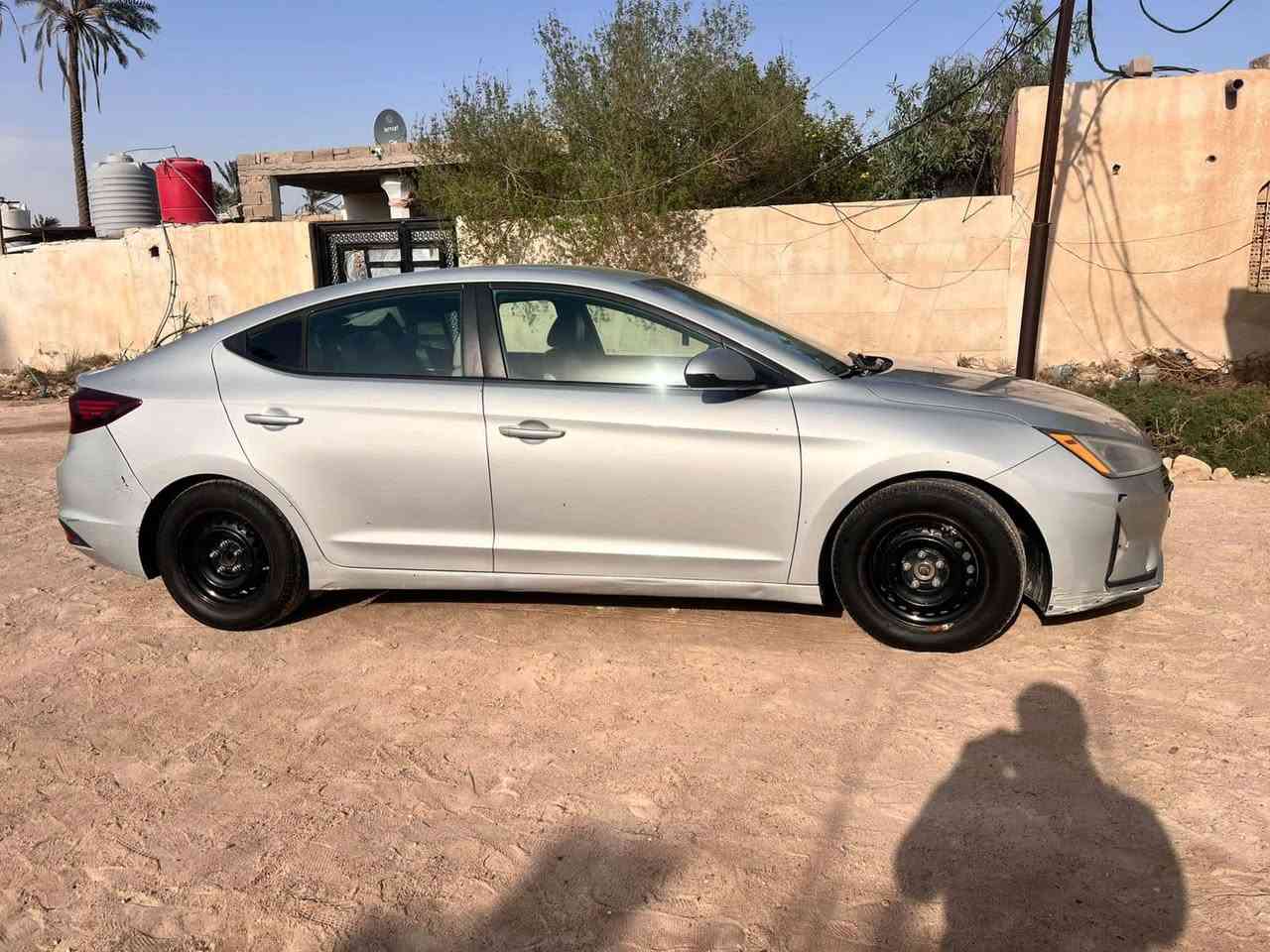هيونداي النترا 2019 وارد أمريكي 🇺🇸  
محرك 2000cc ألفين دوش  
كير AT  
رقم شمالي  
حادثة خفيفة جداً  
السيارة نظيفة ومرتبة والاستخدام ممتاز ✨  

✔️ محرك ممتاز  
✔️ تبريد قوي  
✔️ داخلية نظيفة  
✔️ جاهزة للاستخدام  

للاستفسار مراسلة ***********
135$
وبيه مجال
