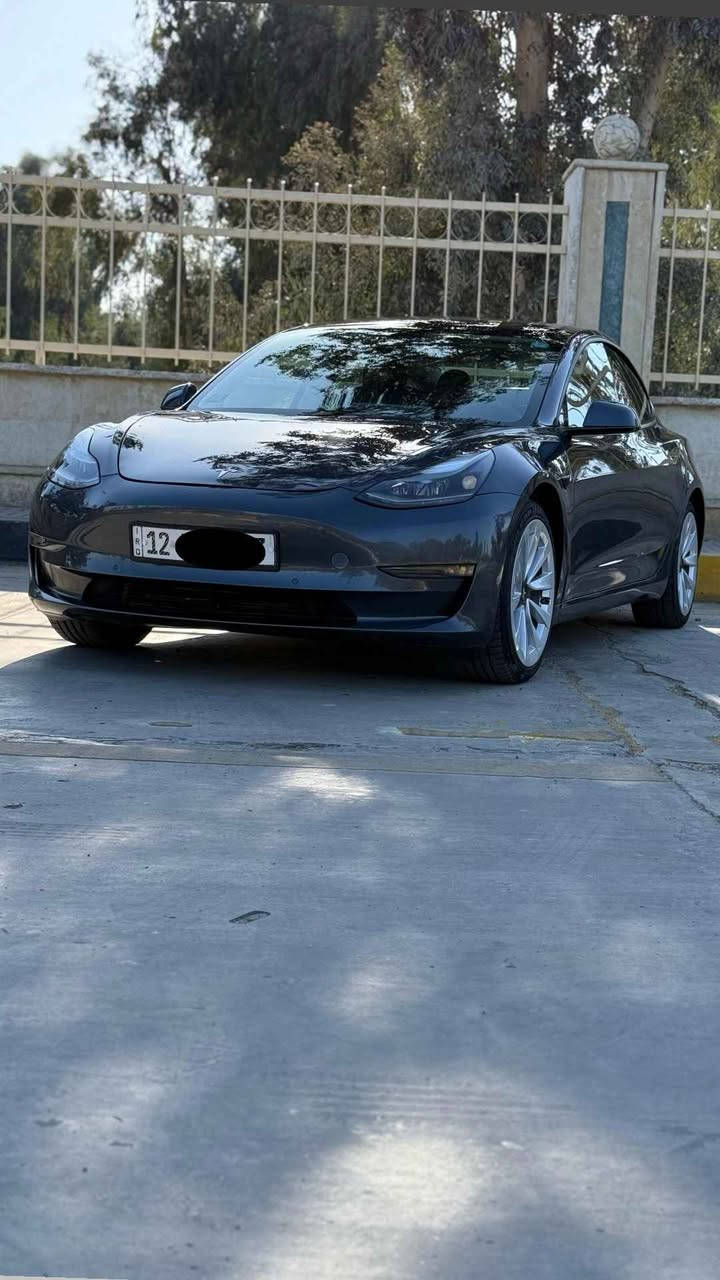 Tesla Model 3
ضرر
جاملغ مبدل ومصبوغ
دوسات صبغ 
جاملغ خلفي جهة النفر صبغ 
١٤٥ وبيها مجال 
السيارة كلش حلوة ومرتبة وما ناقصها اي شي
‏‪0777 461 1040‬‏واتس أب Singapore
