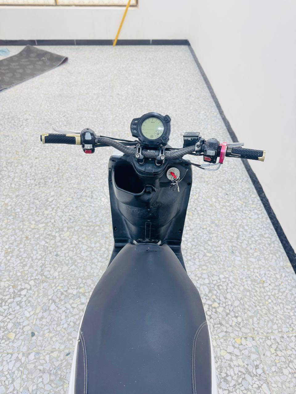 سلام عليكم سكنس جبلي 2014كلجات رياضيه سكان رياضي كاربون الدراجه احله من الصوره دراجه ما صاره هواي من نزلت من الرمبه جديد كلش مكاني بابل حله.السعر خاص أو ***********
