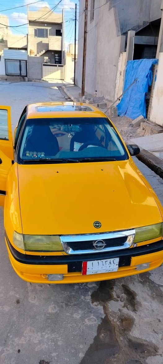 سلام عليكم اوبل فكتره موديل94 دفتر بانزين  محرك 18صبغ جديد  شرط الوكاله او تحويل رقم كركوك اليف السعر 35 هذا رقمي ***********
