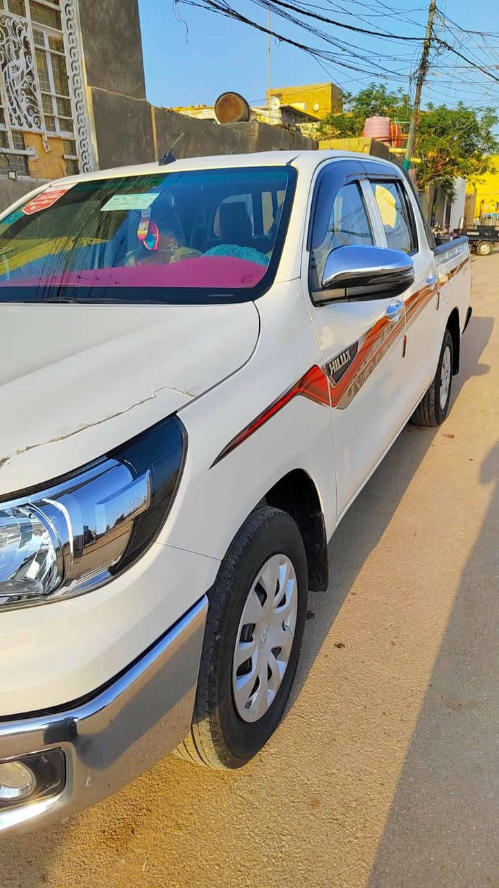 سلام عليكم
للبيع بيكم هايلوكس  ناصي موديل 2025 ساز 
كير عادي رقم كربلاء  باسمي مكفوله كفاله عامه سونار ماشيه 37 الف حقيقي سياره حلوه وجديده 
سعر265 وبيها مجال المكان كربلاء 
  رقم الهاتف  *********** او ***********
