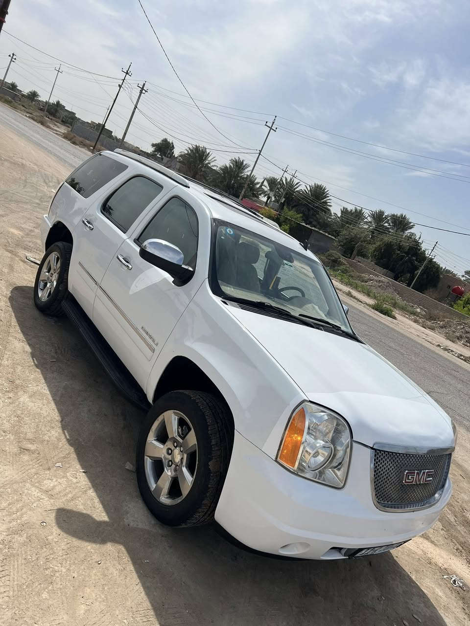 يوكن موديل 2011 رقم بغداد تحويل مباشر
فول موصفات لخير واحد ع واحد 
السياره كفاله من الضربه بيه صبغ فقط 
مكينه كير تبريد جاهزه كلش
لبيع او مراوس مكاني البصره 
***********
