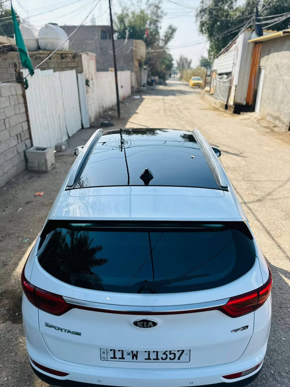 سبورتج 2017 
خليجي جيتي لاين اعلئ فئه
مواصفات فول 
بدون صبغ ولا بارد ماشيه77 k
موصفات اجيتي لاين معروف
جنطه كهرباء  
مري شفط
سايد بريك دكمه.  
كراسي 2 كهرباء.  
شفتات سرعه
حساس امامي خلفي كامره خلفيه
ابواب ترحيب   بصمه تشغيل ابواب بصمه.  شاشه تبريد 
رقم بغداد ومكانه بغداد المحمودية 
سعر 190 وبيه مجال قليل 
شراي ينتصل على راقم لين ماتواجد على نت 
***********
سبير مانازل بد
