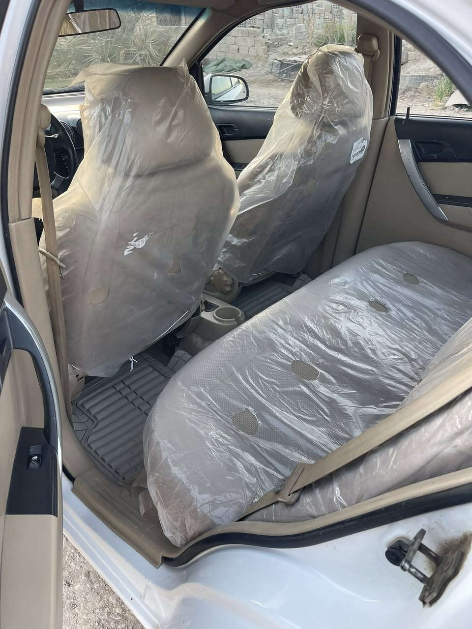 سلام عليكم
افيو موديل 11 محرك مفتوح كير اوتماتيك 
رقم قادسية  سعر 73 النجف - الكوفة - ناحية العباسية
 ابو جعفر ‭0781 538 8651‬ غير متواجد ع الفيس فقط اتصال
