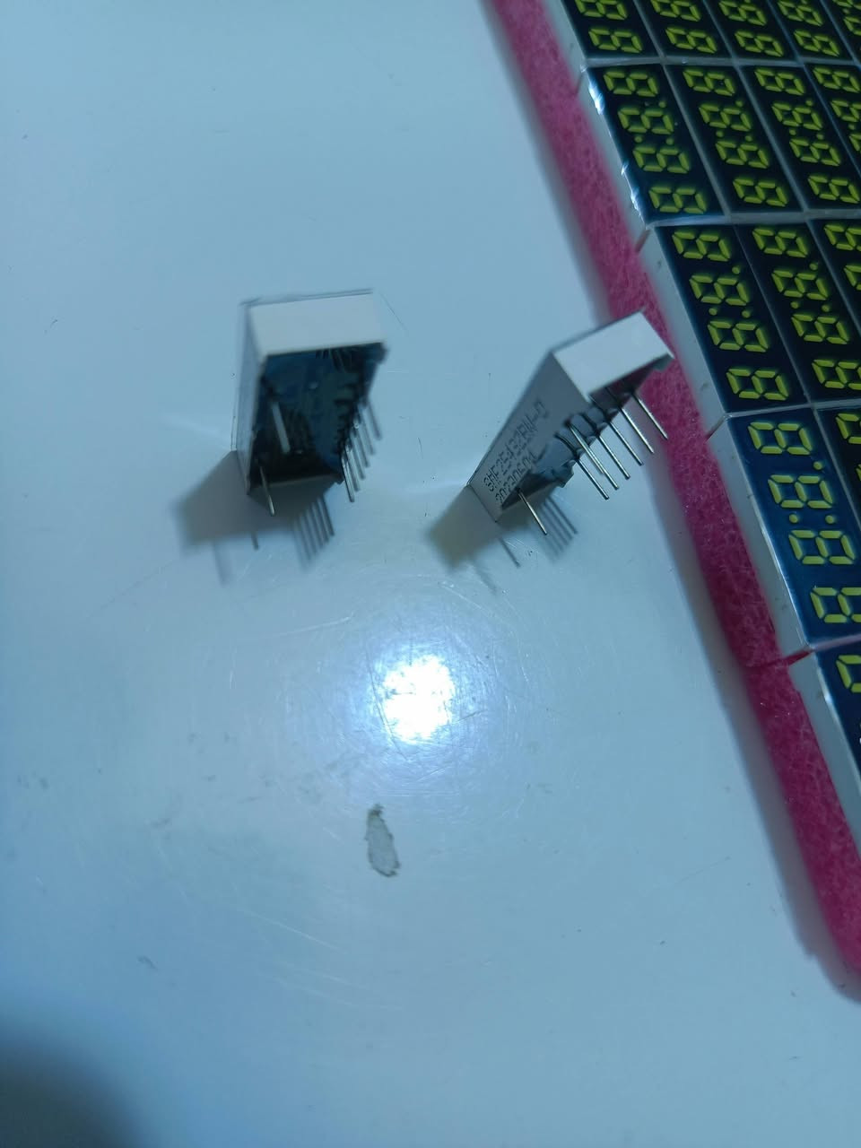 جهاز راسم اشارة جديد غير مستخدم
مضخمات صوت عدد 2
مراوح صغيرة عدد 2
لوحة تطوير مع كاميرا
شاشات الكترونية عدد 288 قطعة جدد غير مستخدمات 
انطي حقهم وبلعافية عليك 
يوجد توصيل الى جميع محافظات العراق


**إذا كنت صاحب هذا الإعلان وتريد حذفه لأي سبب، رجاءا أرسل رسالة إلى الدعم الفني**