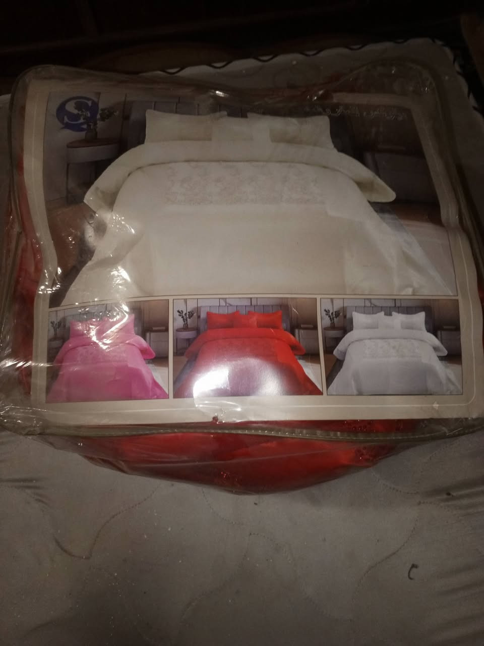 سلام عليكم
نزلات ثنين للبيع بعدهن جدد مفروشات مره وحده فقط 
وحده مشتريه ب90 ورايده ب50 
والثانيه مشتريه ب50 وريده ب30 
***********موجود ع واتساب
