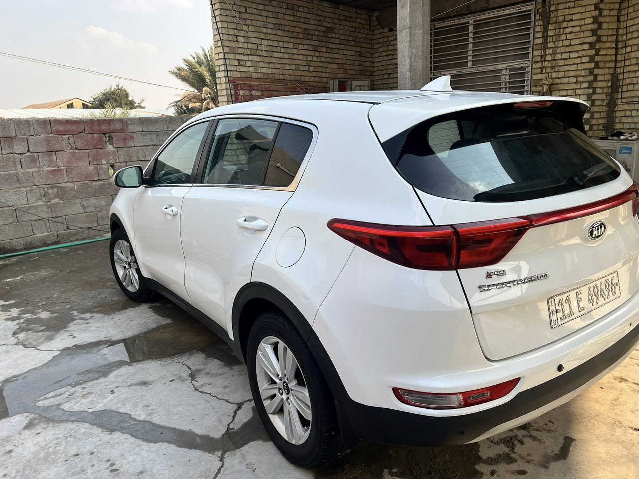 سبورتج وارد امريكي موديل 2018
بية بس لبنيدًصبغ بدون ايرباك بدون دواخل 
بغدادبسمي تحويل 
سعرة 155$وبيةًمجال حك جيتك
سيارة كلش حلوة وكل نقص مابية 
مكاني بغداد جسر ديالى جديد 
‭0770 788 5405‬
