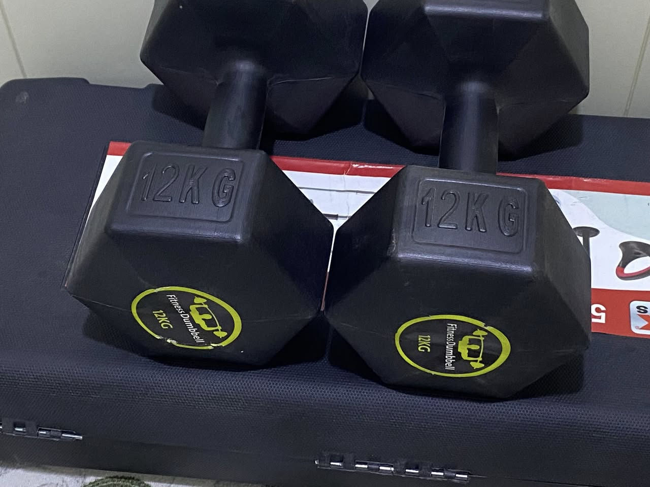 السلام عليكم  حقيبه رياضيه كامله نضيفه كلش استعمال قليل
السعر 160وبيهه مجال قليل

عنوان كربلاء الحر 
للاستفسار الاتصال 
***********
