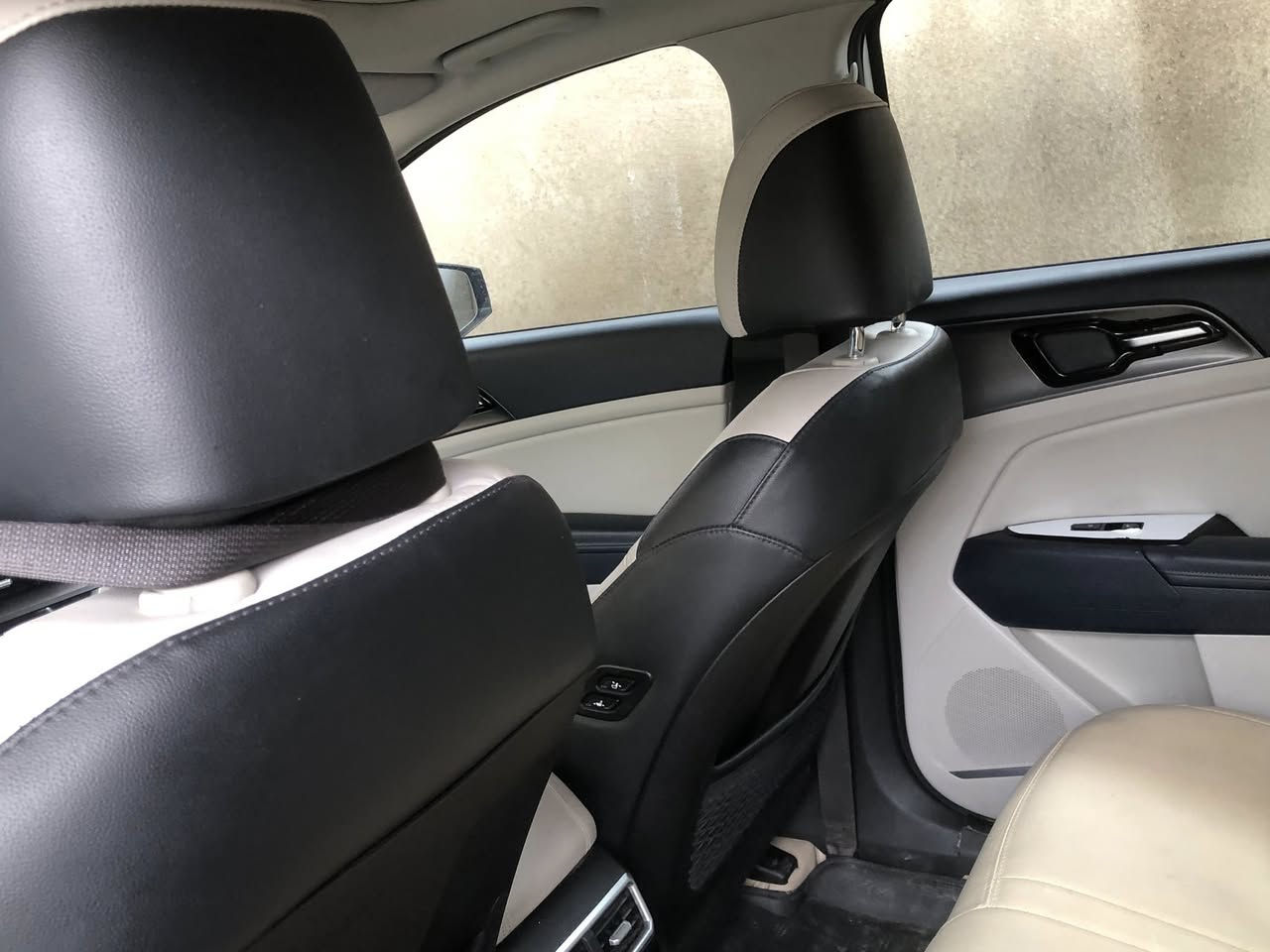 السلام عليكم
كيا سبورتج فول مواصفات للاخير هايبرد موديل ٢٤ ماشيه ٢٥ الف كيلو السعر ٢٢٥ مكان السياره البصره 
للاستفسار ***********
