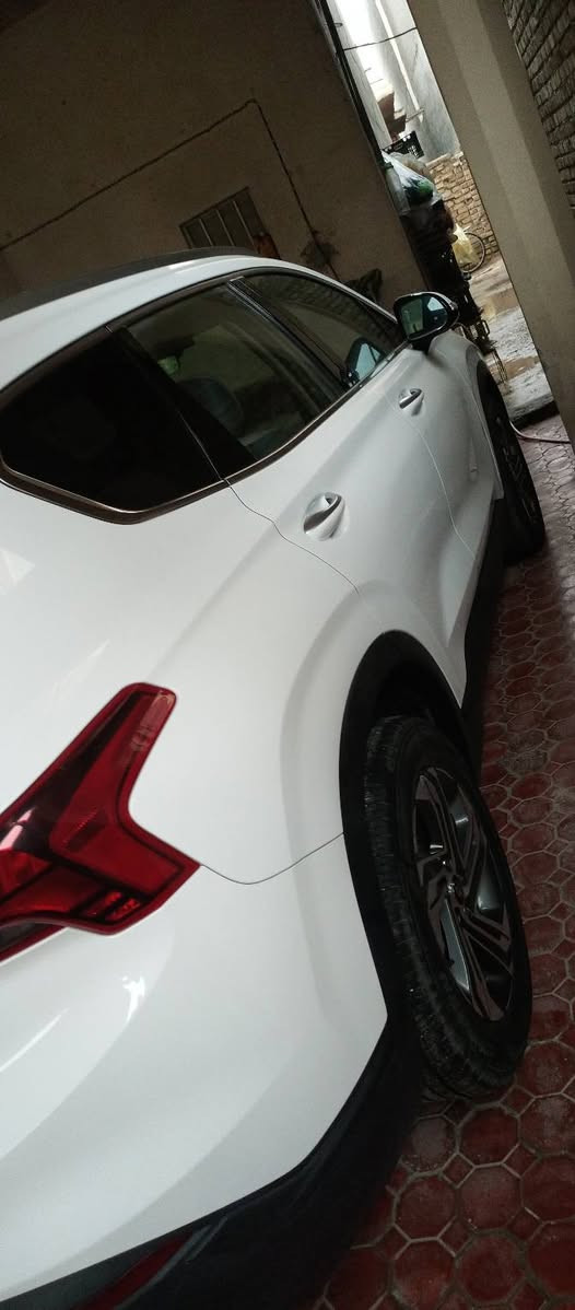 سنتافي 23 sel فول مواصفات ماعدا الفتحه الحادث تبديل دعاميه اصليه اماميه فقط ماشيه 18 ألف السعر 235 للاتصال ***********
