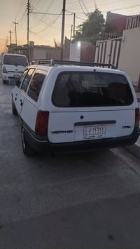 البيع سياره كاديت موديل 91 سنويه الي 29عضم  السياره كله شرط بدون صبغ  ...