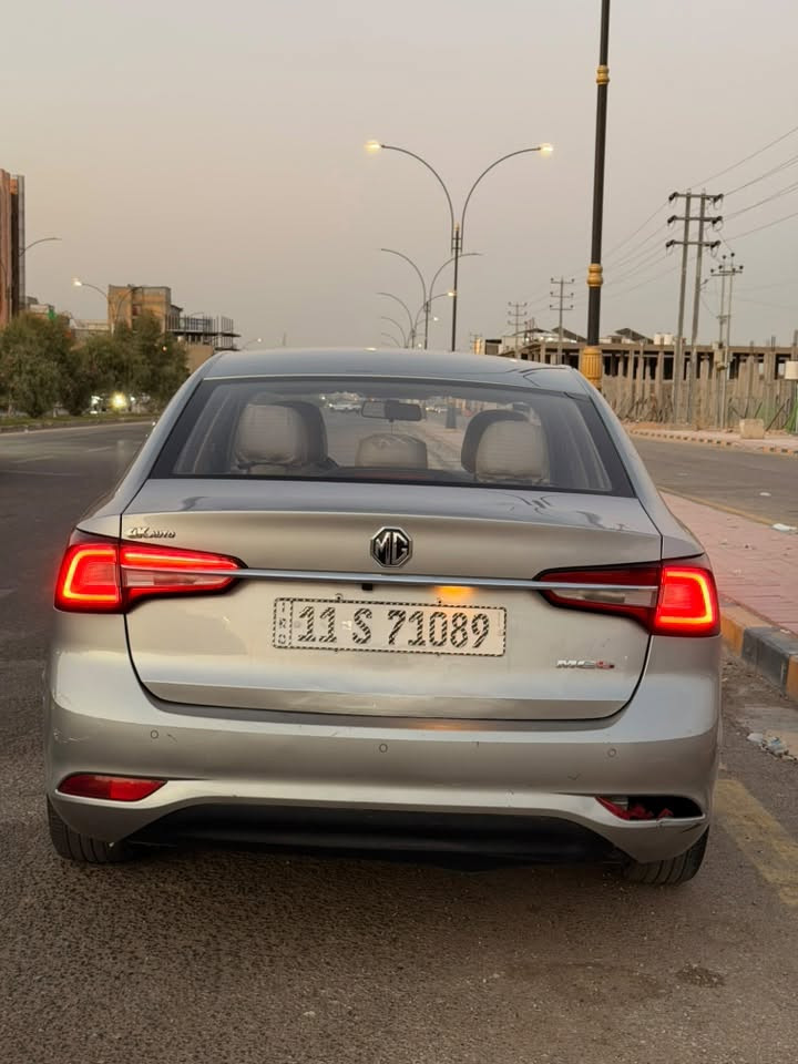 السلام عليكم. MG 5.  موديل 2022
ماشيه 97 ألف 
نص مواصفات بصمه شاشه تحكم ستيرن
بيه بارد بالجنطه ودحجه ما مصلحه  بالجاملغ الخلفي 
كير مكينه مكفولات صدر امامي جديد 

سعر 85 وبيه مجال
مكاني نجف
***********
