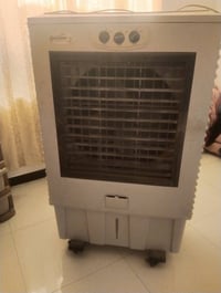 مبرده للبيع شرط الفحص الارتفاع متر و 30 سم  العرض  82 سم  تعمل بنظام 3...