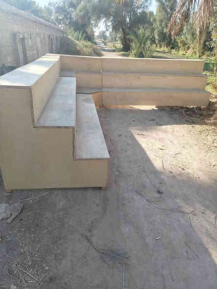 رفوف خشب تزكام ثلاث قطع القطعة الثالثة زاوية مثل متشوفون بلصورة الله شاهد اشتغلتهن العام تزكام يم نجار صارن عليه ب 350 الف 
اريدهن هسة ب 250 وبيهن مجال ليحب يراسلني واتس اب او يتصل مكاني واسط قضاء الحي 
***********
