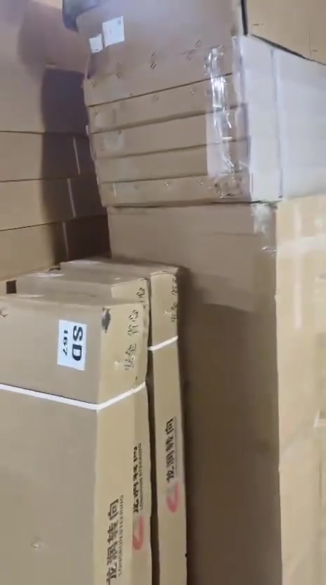 رغم ازمت الشحن مستمرين وياكم  بتوفير قطع غيار السيارات الصينيه 

شركه سيف دبي  👌🏼SD👌🏼 
لتجاره ⛴️الادوات🔧🪛 الاحتياطيه 
سوينالكم خصومات على جميع قطع  غيار 🇨🇳BYD🇨🇳
🇨🇳 الشانجان. 🇨🇳
🇨🇳MG 🇨🇳 
  🇨🇳T2🇨🇳
🇨🇳 وبكل فئاتها 🚘🚖🚙🚗🏎️
جميع قطع الغيار اصليه 💯سوينالكم خصم  30 %☢️
العنوان //صناعي الكراده قرب محكمه الكراده ☑️  
متوفر جميع محركات الشانجان معه الگيوره 
للاستفسار / 
هــ ☎️📞***********  مهند 😎

سيف دبي،

