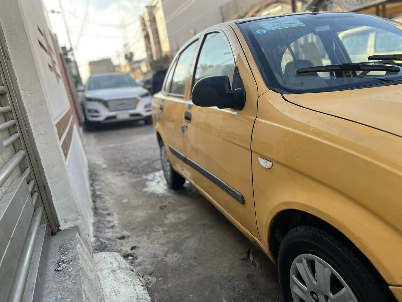 السلام عليكم.    مكلف بالنشرررررر
طيبه 2015  مكفوله بيها فقط شويه صبغ بالباب الباقي مكفول 
لا ضربه  لا تبديل جاهزه مابيها اي نواقص.  
رقم مميز               مكان بغداد الامين 
السعر 39       للاستفسار ‭٠٧٧١ ٨٨٤ ٩٧٢٤‬
