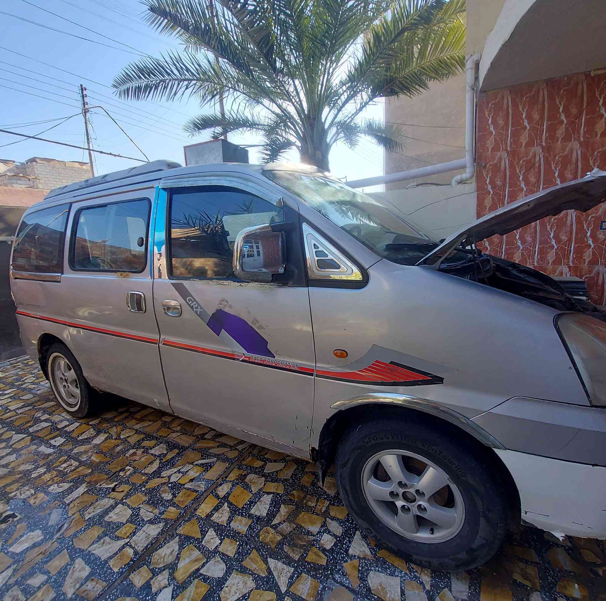 ستاركس 2007 بترة 
ب59 
مكاني بغداد 
***********
رقمها الماني واسط
سنوية لل27
محرك بداية تبخير
صدر جديد شادة 
خياسات بالهلالات
