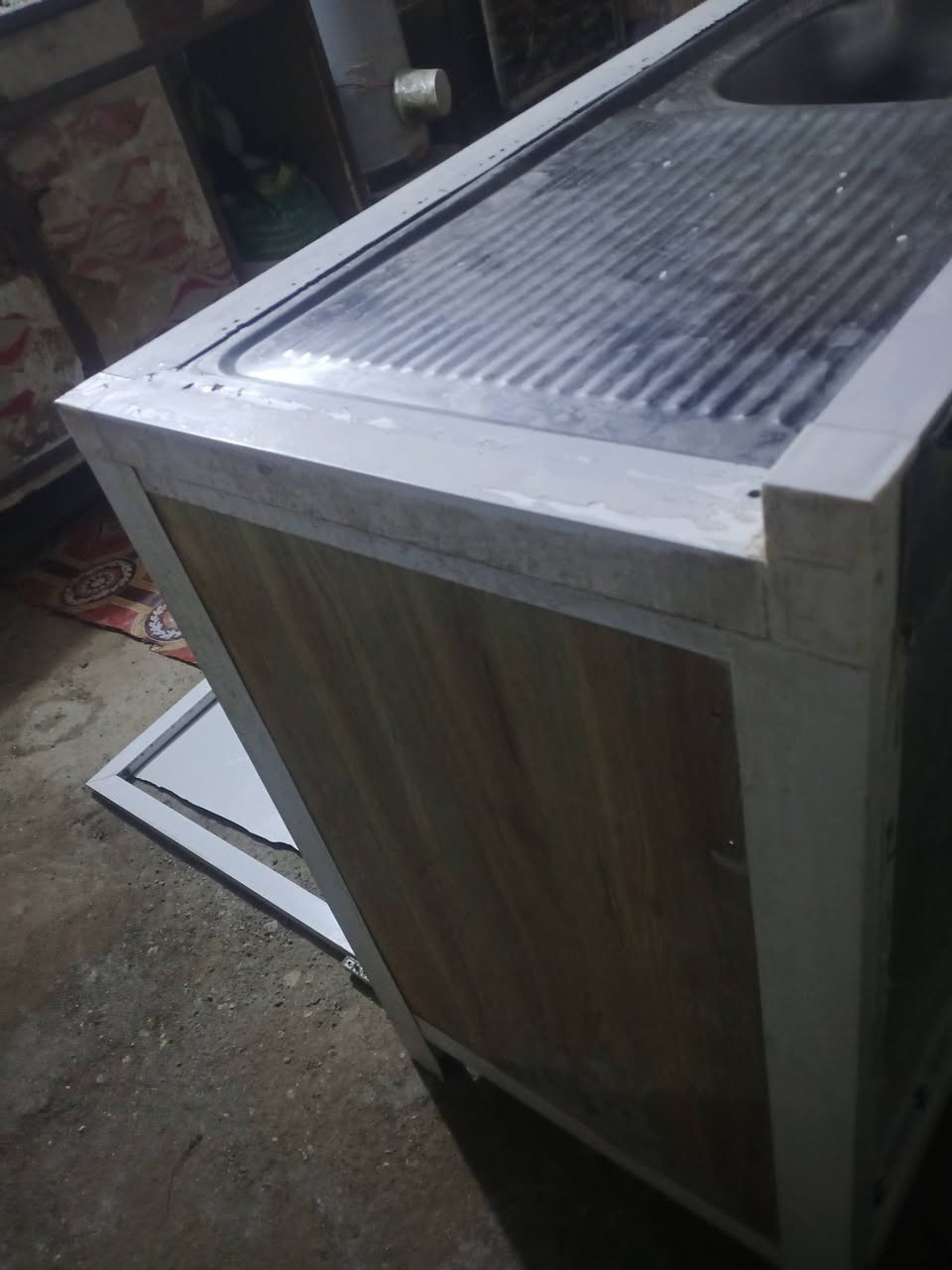 السلام عليكم سنك متر ونص بس عوزه بيبان كلشي ما بي السعر 505 وبي مجال رقمي ***********
