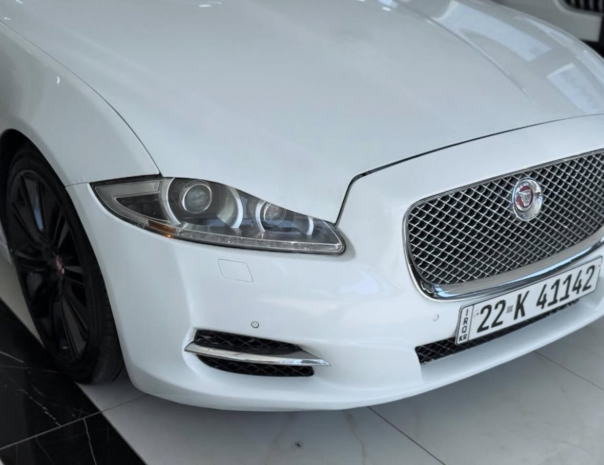 � للبيع: جاكوار XJL 2013 فول مواصفات – محرك ٤ توربو تحويل بشرط
الموديل: جاكوار XJL 2013

الممشى: ~107,000 مايل (حقيقي)

المحرك: أربعة سلندر توربو 

القير: أوتوماتيك 

نوع الوقود: بنزين

✨ المواصفات والمميزات:

🔹 فول مواصفات كاملة
رادار مرايا

🔹 جلود فخمة + تبريد وتدفئة

🔹 فتحة سقف بانورامية

🔹 شاشة ملاحة + نظام صوت ميرديان فول 

🔹 كاميرا 360 + حساسات أمامية وخلفية

🔹 مصابيح ليد وزينون

🔹 مثبت سرعة + أنظمة أمان كاملة

🔹 مقاعد أمامية وخلفية تبريد وتدفئة

🔥 ملاحظات:

✔️ المحرك 4 سلندر توربو – أداء قوي واقتصاد ممتاز

✔️ السيارة بشرط وجاهزة للقيادة

✔️ تصميم خارجي أنيق وفخم

✔️ مناسبة للقيادة اليومية والرحلات

بيها قطعتين جاملغ الخلفي صبغ بخ بدون دواخل و بدون ايرباك 

السعر(115 و مجال)

📞 للتواصل ***********/ واتساب للمعاينة والتفاصي
