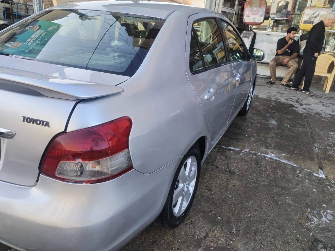 السلام عليكم يارس ٢٠٠٧ جاهزه مكينه وكير خير من الله كهربئيات شغاله تخم تاير صدر جديد غرفه حلوه مشروع سياره جاهزه مصبوغه حزام جماليه بدون ضربه سياره ترايهه حلو عضمتهه حلوه شواصيهه حلوه مكينه ١٦٠٠ سياره حلوه السعر ٧٠وبيهه مجال قليل الاتصال على ***********مكان السياره بغداد الحريه
