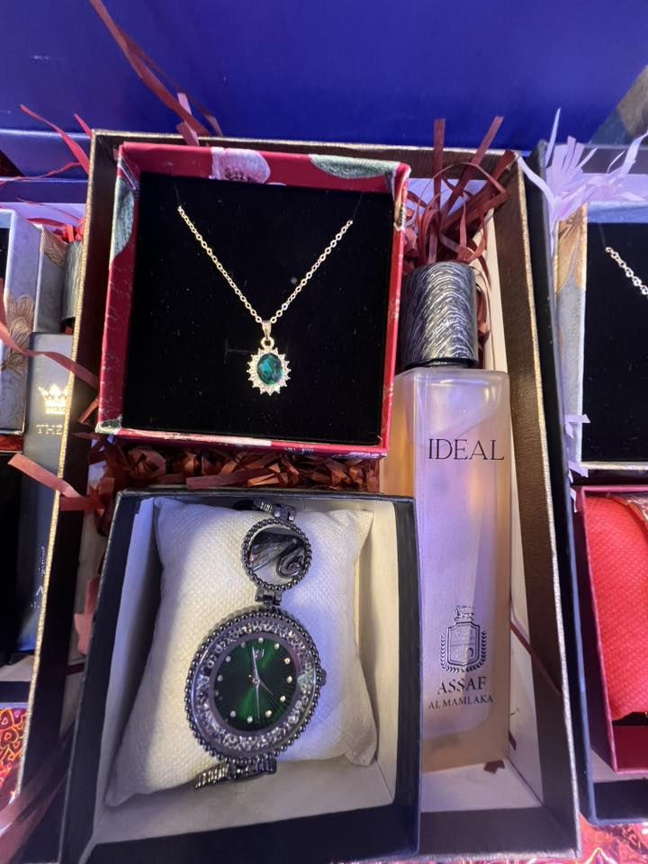 العنوان شارع الكهرباء مكتبه الفداء
كل هدايا عيد الحب


**إذا كنت صاحب هذا الإعلان وتريد حذفه لأي سبب، رجاءا أرسل رسالة إلى الدعم الفني**