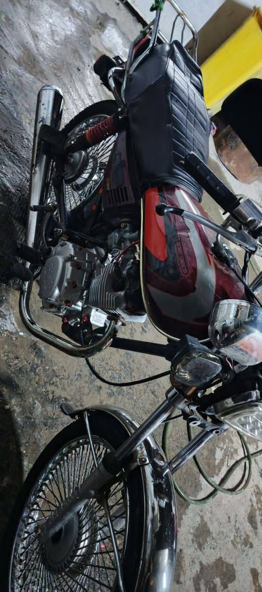 تايكر 23اوراق سكنر مكينه مفتوحه سعرهه 575وبيهه مجال
***********
