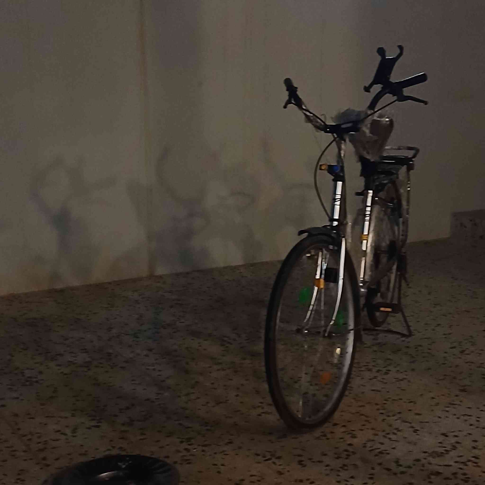 السلام عليكم بايسكل موزه حجم 26 اريد اراوس ابايسكل كهربائي ابفرق بسيط


**إذا كنت صاحب هذا الإعلان وتريد حذفه لأي سبب، رجاءا أرسل رسالة إلى الدعم الفني**