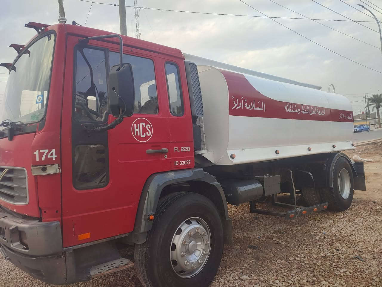 تنكر فالفو 2002 سياره بلاد تاير22 سنويه 2030 كبل لشغل***********.   لسعر125بيه مجال قليل مكان نجف مشخاب
