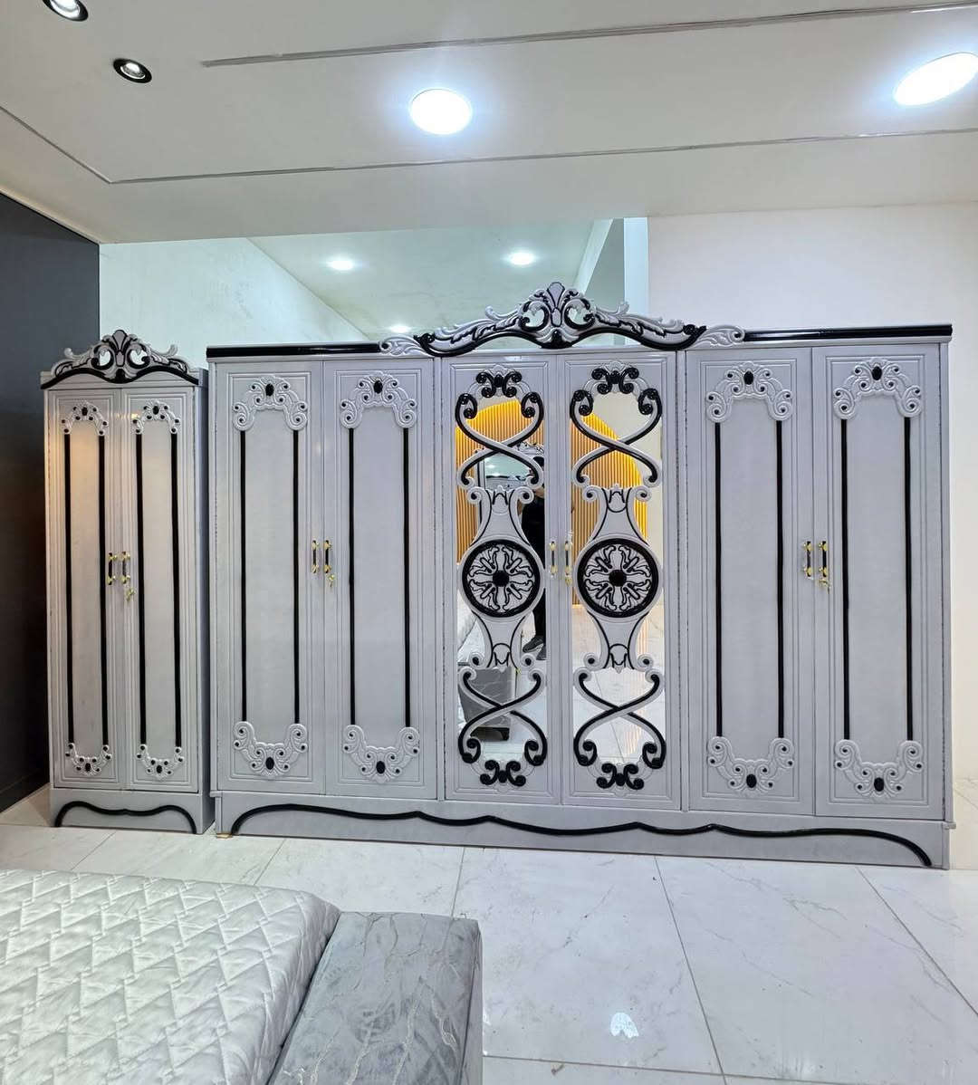 السعر // مليون فقط 😍

🔅تفاصيل الغرفة المرمري  ....

 خارج ٤ملم ام دي اف 🔺
وداخل معاكس ٣ملم 
صبغ حراري  درجة اولى 

عدد القطع  ٧ قطع 😍
🔺1 //جرباية  قياس  ١٦٠ × ٢٠٠ 
🔺//ميز جانبي ايسر قياس ٥٠
🔺2// وميز  جانبي  قياس ٥٠
🔺3// زاوية ارتفاع مترين عرض ٨٠
🔺4// وميز بلازمه  
🔺5//وميز مراية ارتفاع مترين عرض ١٢٠
🔺6// وكنتور ٦ باب  ارتفاع مترين و١٥ طول ٣ متر و١٥

القطعه الثامنة حسب الطلب 
شازلون سعرها ٥٠ الف
شازلون مخزن ٧٥ الف


**إذا كنت صاحب هذا الإعلان وتريد حذفه لأي سبب، رجاءا أرسل رسالة إلى الدعم الفني**