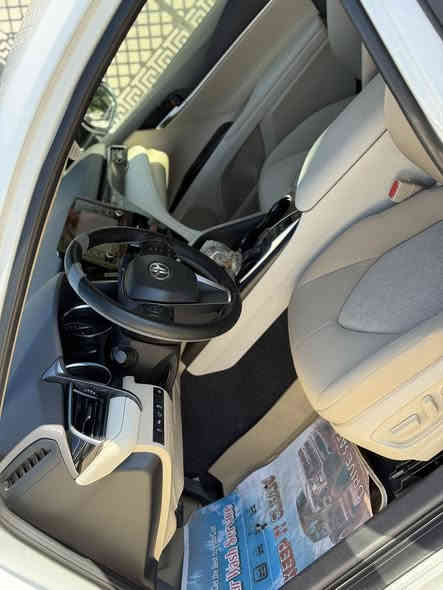 سلام عليكم كامري خليجي هايبرد عبد لطيف تجي فول مواصفات الخير سياره كفاله عامه عده شويه صبغ بل دعاميه شويه صبغ بدون ضرر شخط ضبغتها شويه بس الباقي كفاله سعرها 255 / تحياتي ***********
