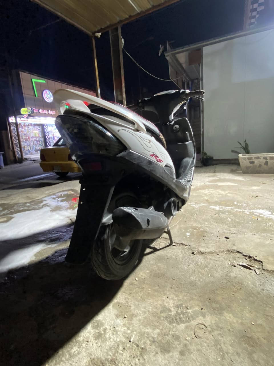 سلام عليكم ماكس عدله دراجه خير من الله ما ناقصهه كلشي تجي تنكر سلف وتطلع مكينته بلاديه لا تنقيص ولا تبخير كفراته بلاديه دراجه نضيفه مثل ما موضح بل صور سعر 550وبيه مجال حك أجيه مكان بغداد الكماليه مكلف بل نشر  رقم هاتف ***********
