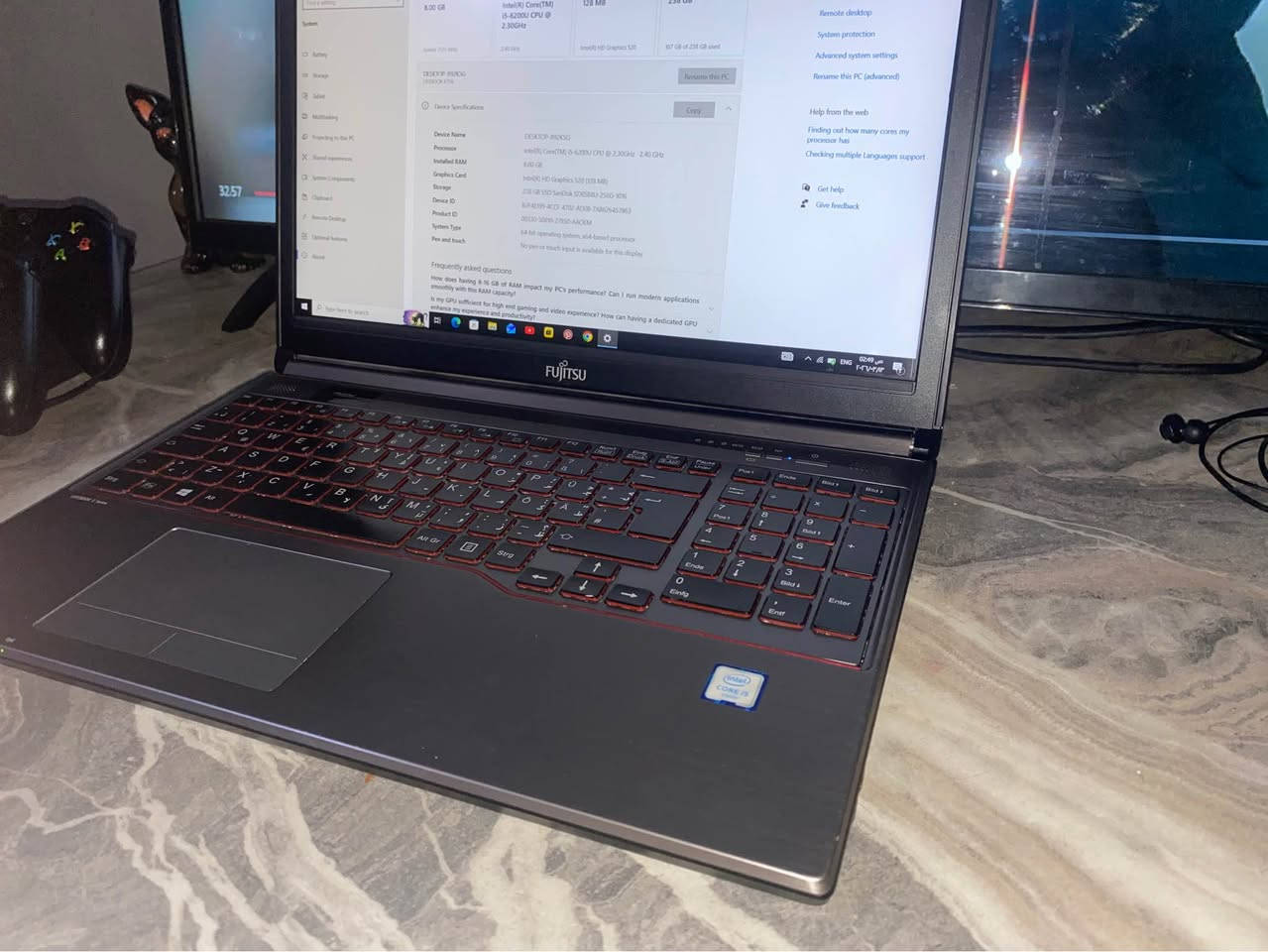 لابتوب فوجيتسو ياباني (Fujitsu) نظافة ممتازة مع بطارية مزدوجة وسرعة عالية.
المواصفات التقنية:
• الموديل: Fujitsu Lifebook E756.
• المعالج: Intel Core i5-6200U (الجيل السادس).
• الذاكرة (RAM): 8GB DDR4 (سريعة جداً في التصفح والبرامج).
• الهارد (Storage): SSD 256GB من شركة SanDisk (يفتح الجهاز في ثوانٍ).
• الشاشة: 15.6 بوصة (حجم مريح للعمل والدراسة).
• كرت الشاشة: Intel HD Graphics 520.
• البطارية: يحتوي على بطاريتين (Battery 1 + Battery 2)، وتعطي شحن ممتاز جداً (يظهر في الصور أكثر من 7 ساعات عمل حسب الاستخدام).
• المميزات الإضافية: * كيبورد يحتوي على أرقام جانبية (Numpad) مفيد جداً للمحاسبين والطلبة.
• كيبورد لغتين (عربي/إنجليزي).
• منافذ متعددة (USB, HDMI, VGA).
• تصميم نحيف ومتين.
حالة الجهاز: نظيف جداً ومفحوص، يعمل بسلاسة تامة مع نظام ويندوز 10.
لابتوب فقط بي هاي سواد طبيعي مال لزكه وشلتها وياها جنطه وشاحنه اصليه سعر225 وبيها مجال بسيط بغداد حي أو Colombo, Sri Lanka


**إذا كنت صاحب هذا الإعلان وتريد حذفه لأي سبب، رجاءا أرسل رسالة إلى الدعم الفني**