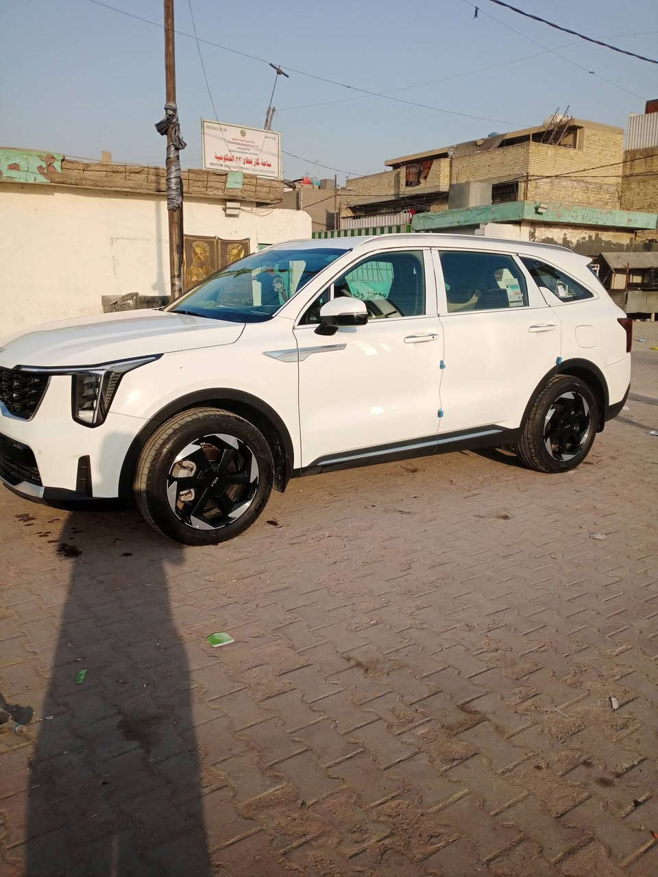 السلام عليكم للبيع سورنتو خليجي  موديل2024 رقم  بغداد بسمي الدولي مكفول كفاله عامه جديدة بمعنى الكلمة
ام الضمان 
بصمه تشغيل
بصمه ابواب
كشنات كهرباء 
محرك 4 تنفس طبيعي
شاشه ايباد 
تبريد ثلاث قطع
سبعه راكب
شفتات ستيرن 
كير عصه 
كامرة خلفية
4انظمه قيادة  
جنطه شفط
مري شفط
إنارة داخليه متغيرة
 إشارة ترحيب
شاحن 
حساس امامي
حساس خلفي
سبير منازل 
ماشيه 13 الف حقيقي 
السعر (275)$ موقع سياره بغداد 
***********
