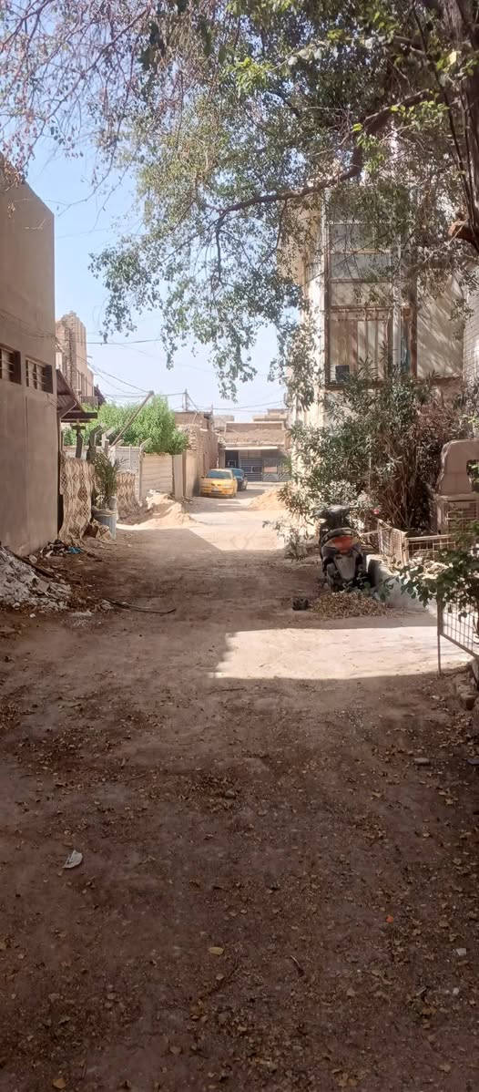 السلام عليكم بيت خلف السينما مساحتة اقل 80 طابقين بل السوك هاي صور الشارع مالتة  البناء مالتة 2013  طابوك  ‏‪***********‬‏
*********** 
التواصل علة الرقام الموجودة واتساب موجود او مراسلة الصفحة
