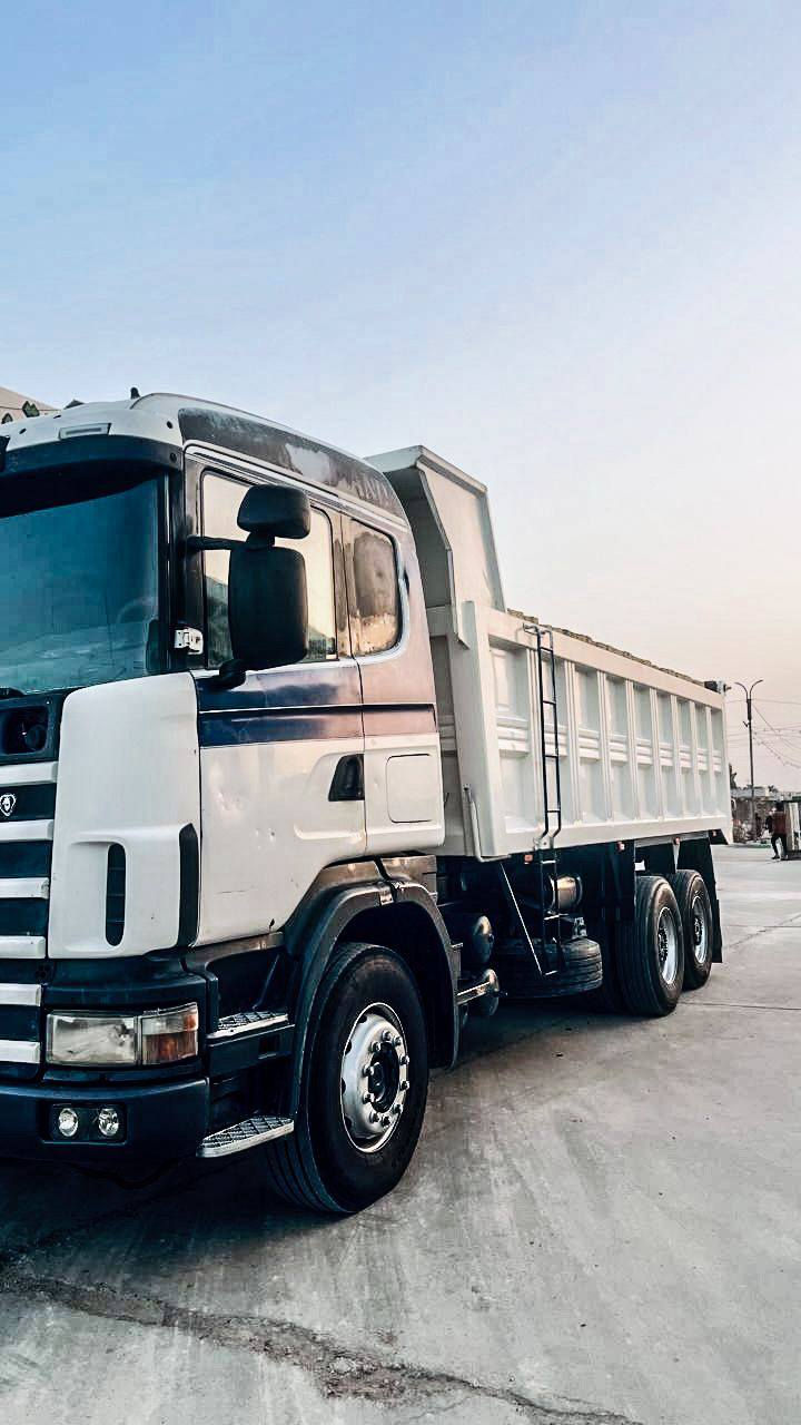 السلام عليكم: سكانيا دبل  قماره سكس ويل قلاب محرك ٦ انجكتر 
 مكينه جديده كير كوبره٣ب٣
موديل ٢٠٠٤شاصي مبطن بلادي مكفول تخم تاير 
تبريد بلادي سياره جديده مكفول كفاله عامه 
العنوان :بابل القاسم 
الإتصال :***********    /***********
