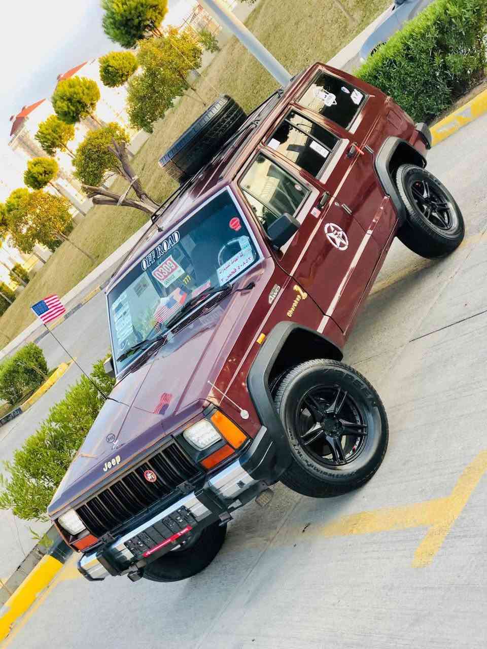 28گەلا قفڵ قفڵ 
تکایە مشتی نیت سرمان مەهێشێنە ،،،
ئاڕم پلاسێکە
مەکینەوگێڕی اڕنەبە 
تاک اکسلە زۆرزۆرپاکە
*********** السليمانية, العراق
