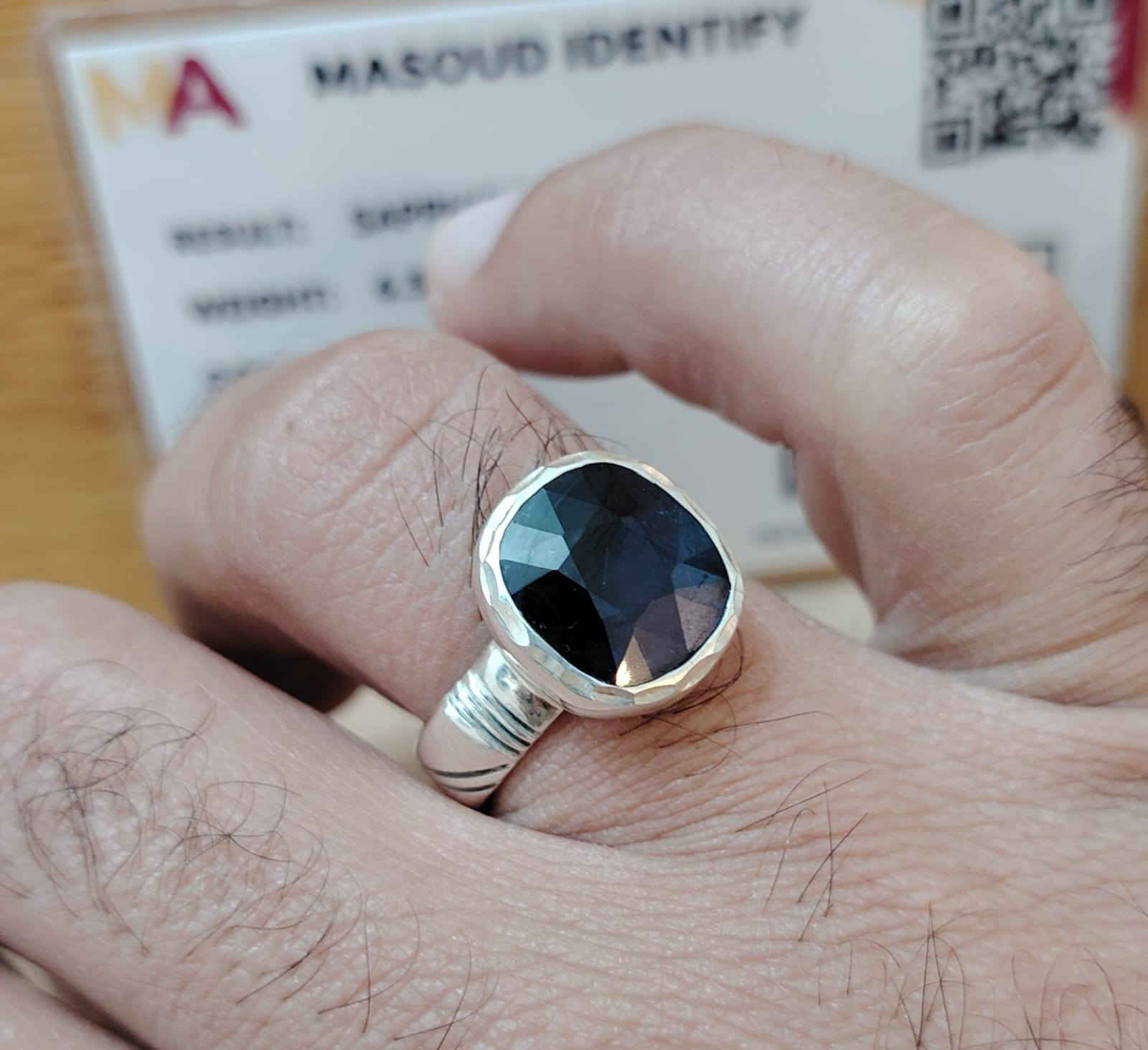 خاتم من حجر الزفير الافريقي الطبيعي
صياغة يدوية ثقيلة فضة عيار ٩٢٥
يوجد توصيل الى جميع المحافظات
التواصل ع الخاص او ع الواتساب ***********
